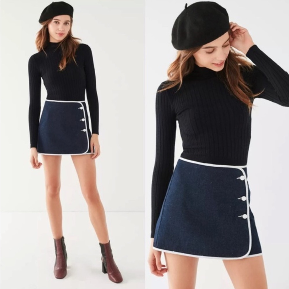 BDG Denim Piping Mini Skirt Medium - Size Medium